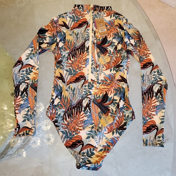 Patagonia Surf Swell Seeker Rash Guard Swimsut - Picture 7 of 12